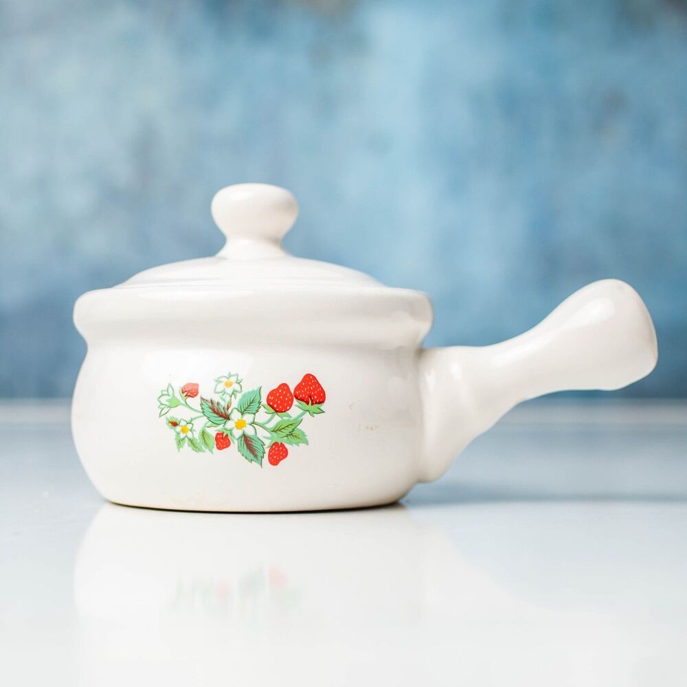 Vintage Strawberry Ceramic Lidded Soup Bowl Sauce Pan Crock Pot White Floral Cot